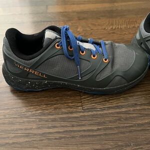 Boys Size 3 Atalight Trail Running Shoes